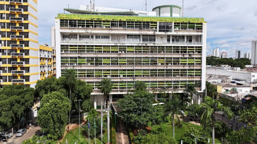 Prefeitura paga salário, prêmio saúde e injeta R$ 70 milhões na economia