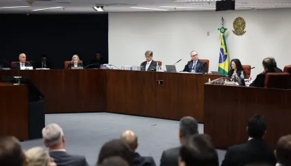 STF encerra sessão e decisão sobre tentativa de golpe fica para quarta