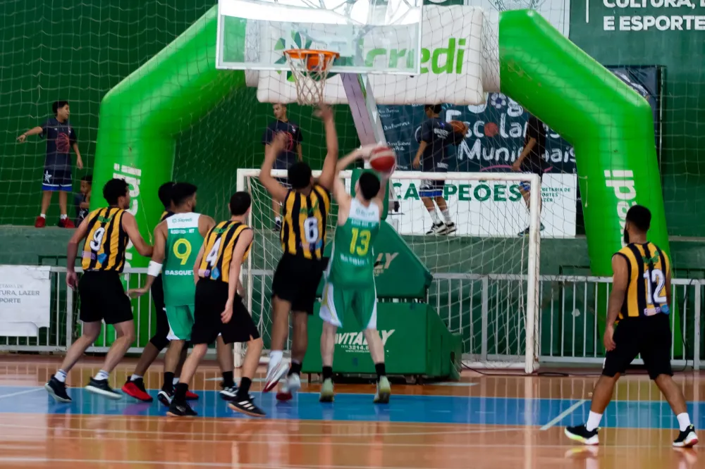 Campo Verde conquista o título em duas categorias no Regional Sul de Basquete