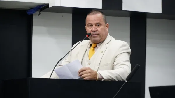 Vidal destaca principais ações de seu mandato e enfatiza compromisso com a causa animal