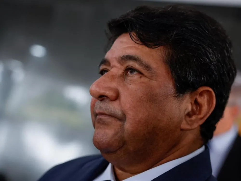 Salário alto pra concunhado e curso pra genro: Ednaldo privilegiou familiares na CBF Além de indícios fortes de corrupção e extravagâncias com recursos da CBF, Ednaldo Rodrigues também privilegiou familiares dentro da entidade