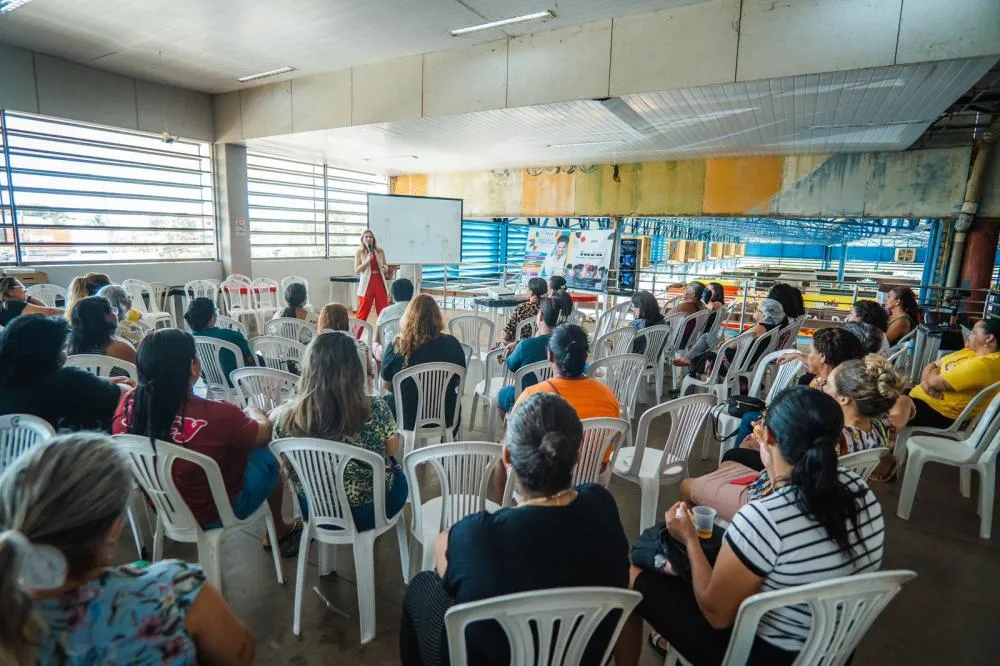 APRENDA E EMPREENDA Feirantes da Orla e Mercado do Porto recebem capacitação de negócios criativos 
