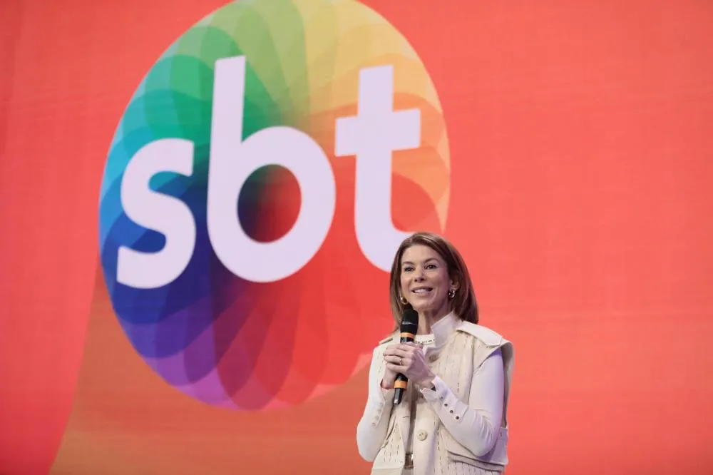 SBT surpreende e mexe na programação das manhãs Desde o seu lançamento, em maio passado, já se sabia que eram mínimas as possibilidades do programa infantil funcionar, ensanduichado por dois jornalísticos