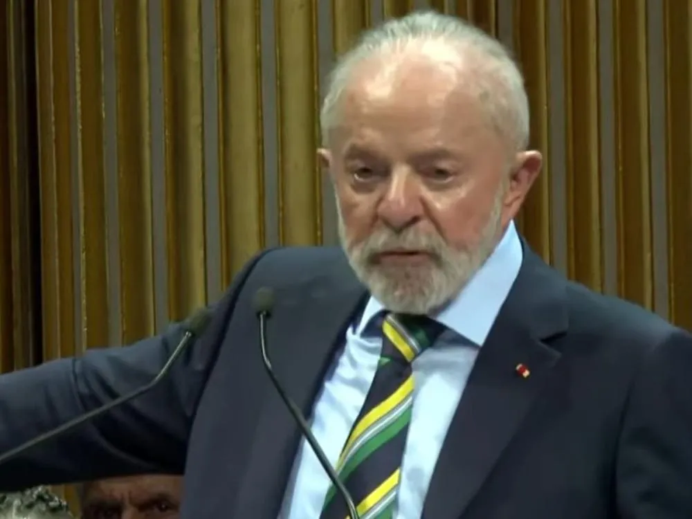 Lula altera decreto sobre translado de corpos do exterior, após morte de Juliana Marins A brasileira, de 26 anos, teve a morte confirmada na última terça-feira (24/6), após cair em um vulcão na Indonésia