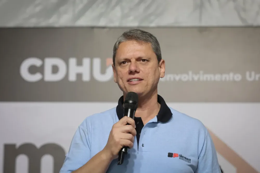 Tarcísio se antecipa a Lula e lança crédito para exportadores paulistas Giro Exportador tem como objetivo mitigar os efeitos econômicos da tarifa de 50% que pode ser aplicada pelos Estados Unidos