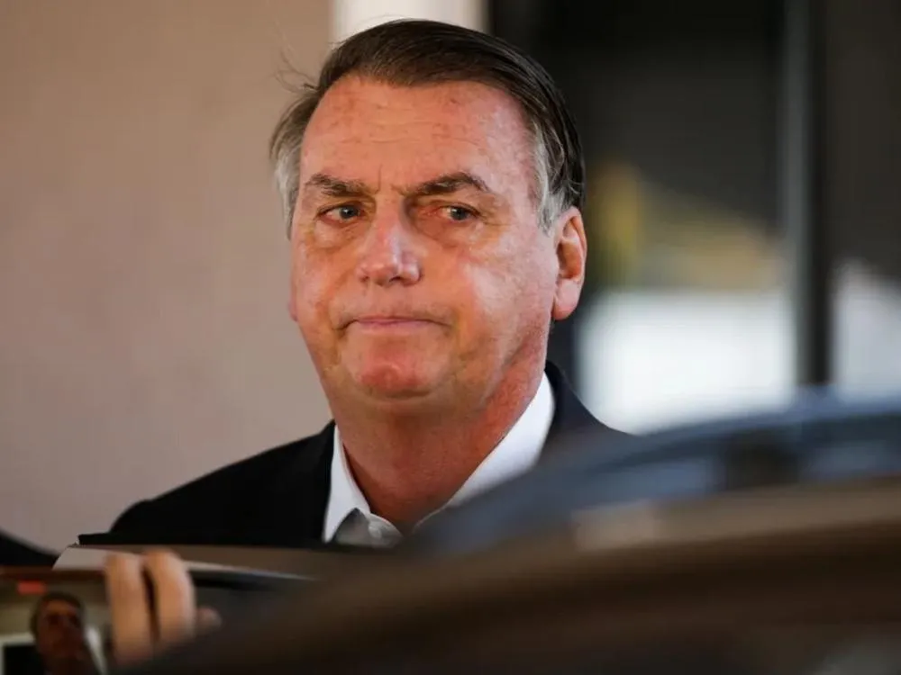 Trama Golpista: Jair Bolsonaro tem 15 dias para apresentar alegações finais ao STF Prazo para a defesa do ex-presidente apresentar as alegações finais no processo da trama golpista começa nesta quarta-feira (30/7); PGR pede 43 anos de prisão a Bolsonaro