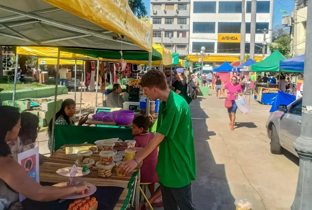 Prefeitura realiza Feira da Agricultura com morango do amor e artesanatos