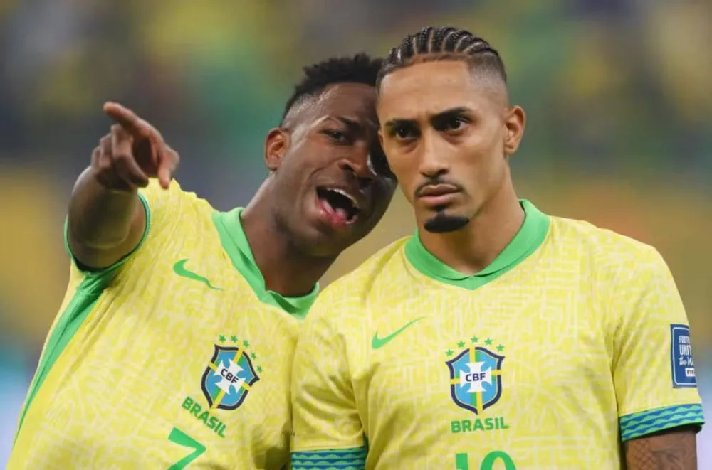 Bola de Ouro 2025: Raphinha e Vini Jr. são indicados a melhor do mundo