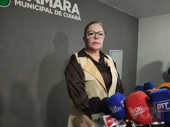 “A Câmara é maior que tudo isso”, diz Paula Calil sobre retorno de vereadores investigados Paula Calil diz que Câmara aguarda notificação oficial para reintegração de Chico 2000 e Sargento Joelson
