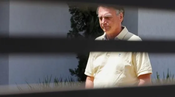 Moraes veta visitas livres de dirigentes do PL a Bolsonaro Defesa pede, mas STF nega visitas livres a Bolsonaro