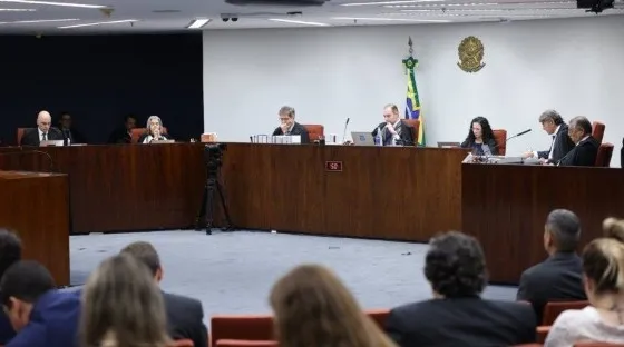 Por 4 a 1, STF condena Bolsonaro e sete réus pelo núcleo da trama golpistas