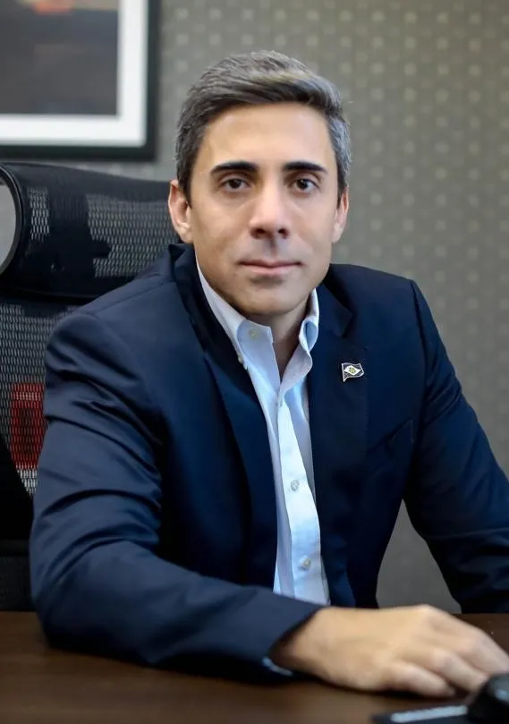 O poder transformador do educador”, o secretário de Educação de Mato Grosso, Alan Porto, destaca a centralidade do professor na construção de uma educação pública de qualidade. 
