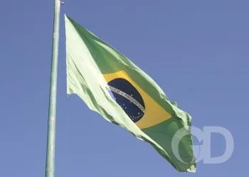Abilio sanciona lei que obriga execução do Hino Nacional nas escolas municipais