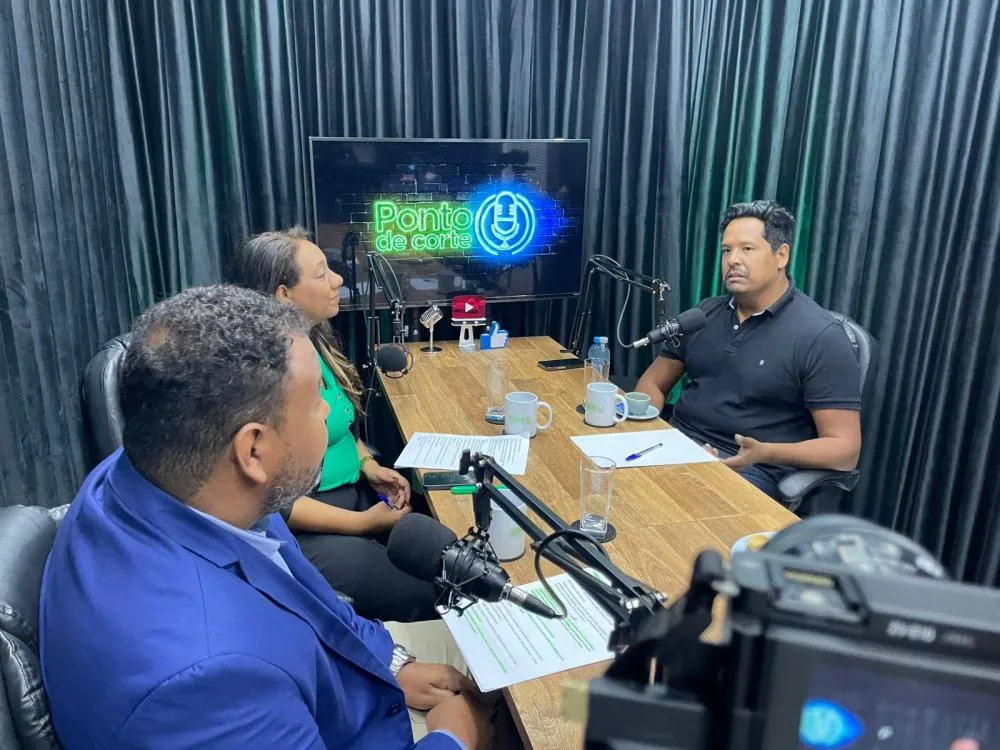 José Marques destaca inovação e transparência na comunicação da ALMT em participação no podcast Ponto de Corte