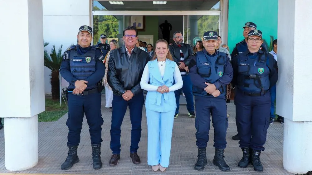 Prefeita entrega oito viaturas e reforça em até 50% atuação da Guarda Municipal em Várzea Grande