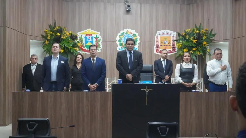 Sessão Solene de entrega de Títulos de Cidadão reúne autoridades e homenageados em VG