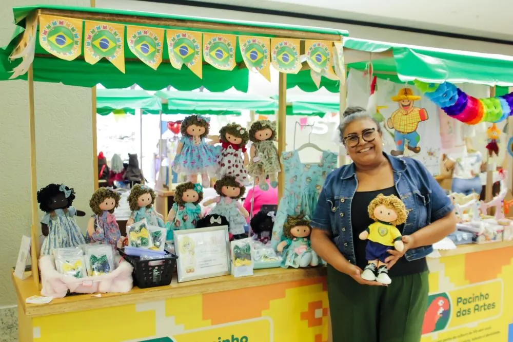 Feira Pacinho das Artes leva produtos temáticos da Copa do Mundo e Dia dos Namorados ao Shopping de Várzea Grande
