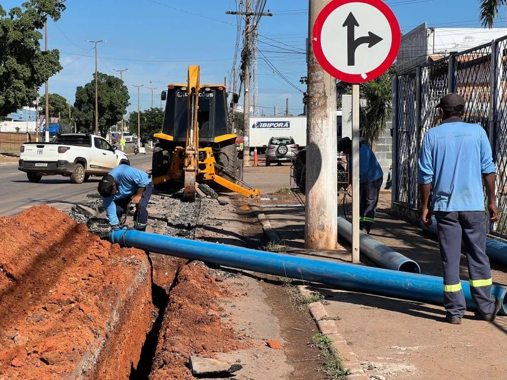 DAE-VG AMPLIA REDE DE ABASTECIMENTO COM IMPLANTAÇÃO DE MAIS DE 2 QUILÔMETROS DE ADUTORA NA AVENIDA JÚLIO CAMPOS E REGIÃO DO MARIA IZABEL