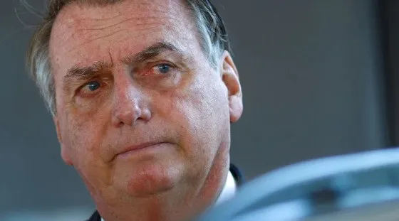 Bolsonaro diz que arma sumida está com a Polícia Civil