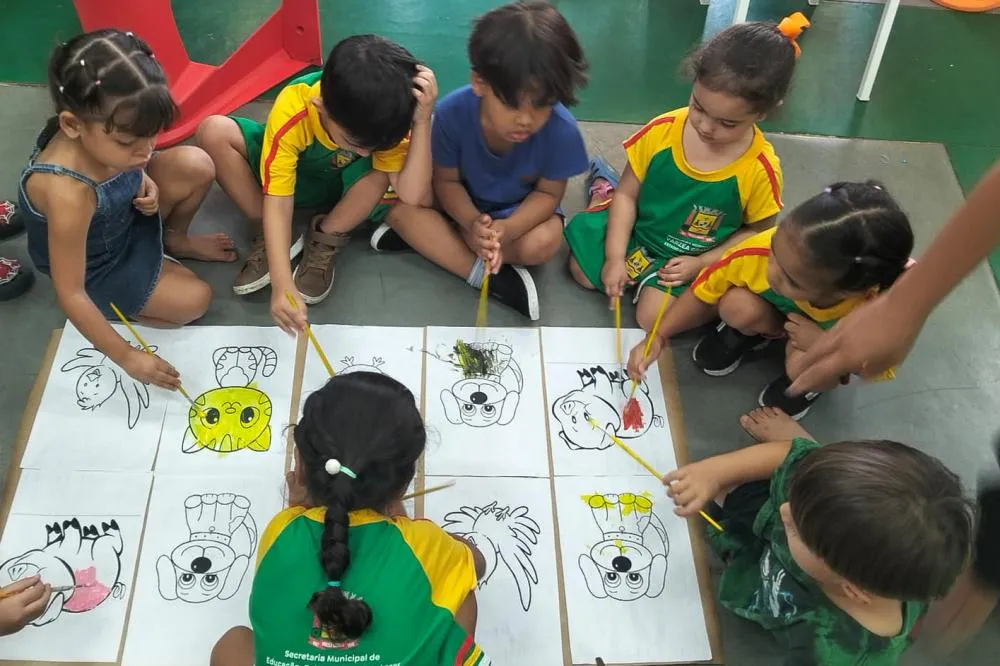 CMEI fortalece o desenvolvimento da linguagem infantil com imagens e estímulos visuais