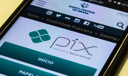 Pix responde por mais de 98% de transações de empresas, diz estudo