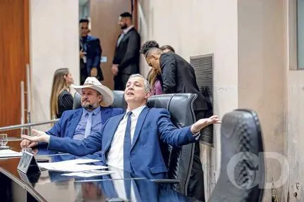 Disputa pela 1ª Secretaria