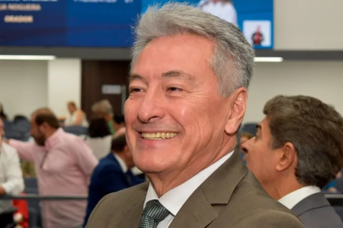 Lei: Prestadoras de serviços estão obrigadas a retirar cabos inativados