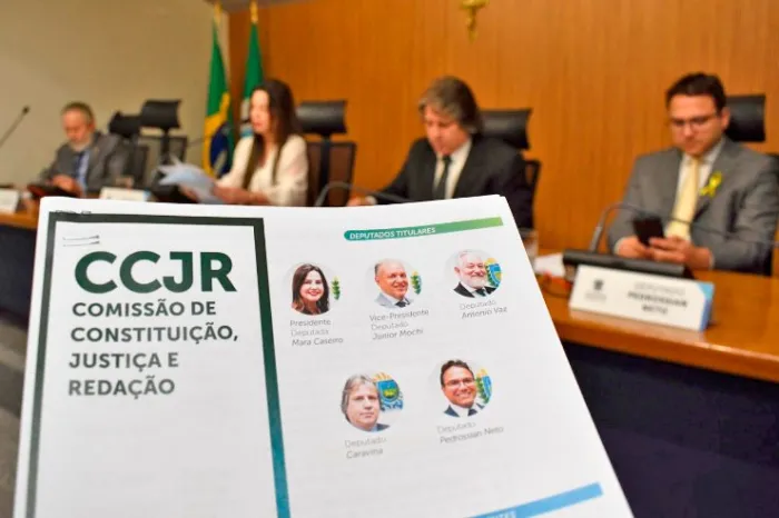 CCJR dá aval para mudança em procedimento de licitação de obras