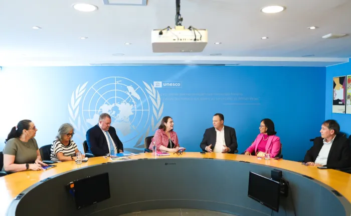 Em Brasília, governador Carlos Brandão discute parcerias e projetos para os Lençóis MaranhensesBrandão visitou a sede da Organização das Nações Unidas para a Educação, a Ciência e a Cultura (Unesco) no Brasil