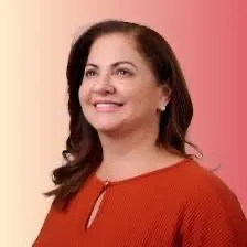 Professora Débora desponta nas intenções de votos para a Câmara Municipal com foco na educação e defesa da mulher