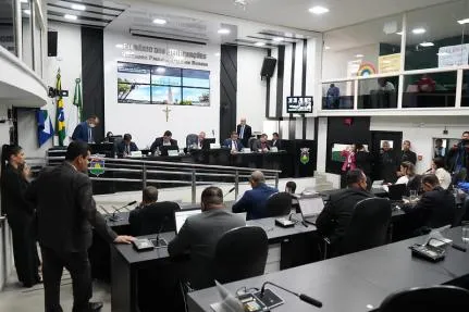 Vereadores comemoram resultado das eleições e declaram apoio a candidatos a prefeito