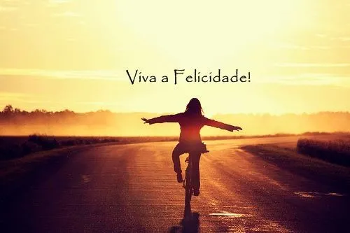 O conceito de “ser feliz” e “ter felicidade”