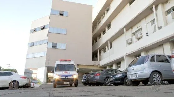 MP fixa prazo de 48 horas para pagamento de salários de médicos do Santa Helena para evitar colapso Ele cobrou informações dos secretários de Saúde do Estado e município, além do diretor do Santa Helena