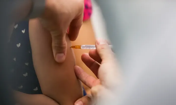 Multivacinação não oferece risco e aumenta imunidade coletivaMutirão é estratégia adotada pelo Ministério da Saúde