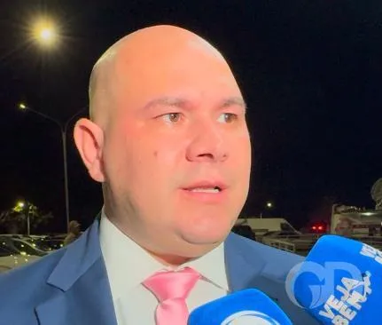 Em seu primeiro dia, Abilio convoca reunião com secretários