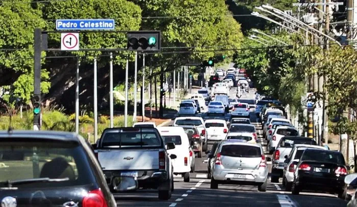 Fique atento: calendário do Licenciamento de Veículos 2024 termina no dia 31 de outubroTermina na próxima semana, 31 de outubro de 2024, o calendário anual de licenciamento de veículos. Segundo dados extraídos no dia 16 de outubro,