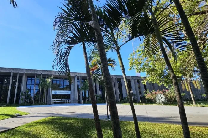 ALEMS realiza sessão solene para entrega de títulos e comendasA Assembleia Legislativa de Mato Grosso do Sul (ALEMS) realiza, no dia 31 de outubro (quinta-feira)