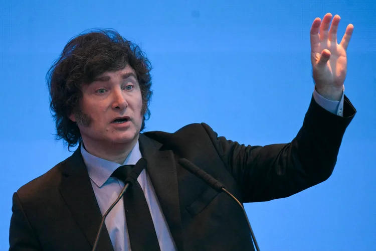 FMI mantém projeção sobre Argentina e diz a Milei que 'o trabalho ainda não terminou' Fundo Monetário Internacional destaca progresso econômico e ajustes fiscais na Argentina sob o governo Milei
