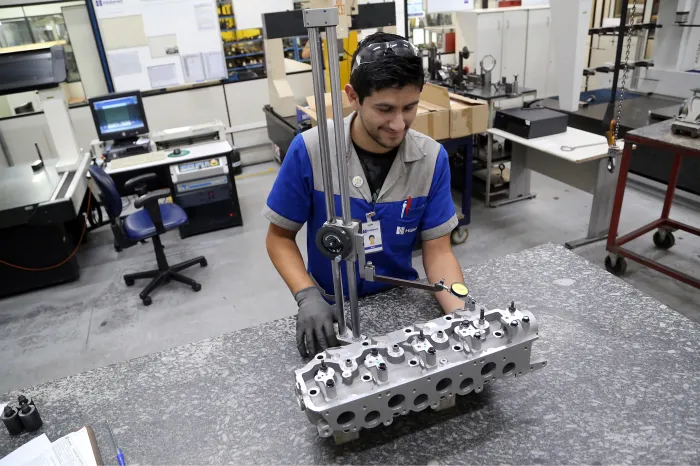 Paraná lidera ranking nacional de empregos para jovens via Agências do TrabalhadorDe janeiro a setembro, as Agências do Trabalhador do Estado encaixaram 68,4 mil jovens de até 29 anos em empregos com carteira assinada