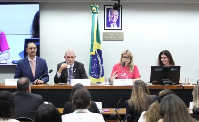 Debatedores defendem mais orçamento para combate ao câncerAtualmente, só 1,17% do orçamento federal destinado à saúde vai para oncologia