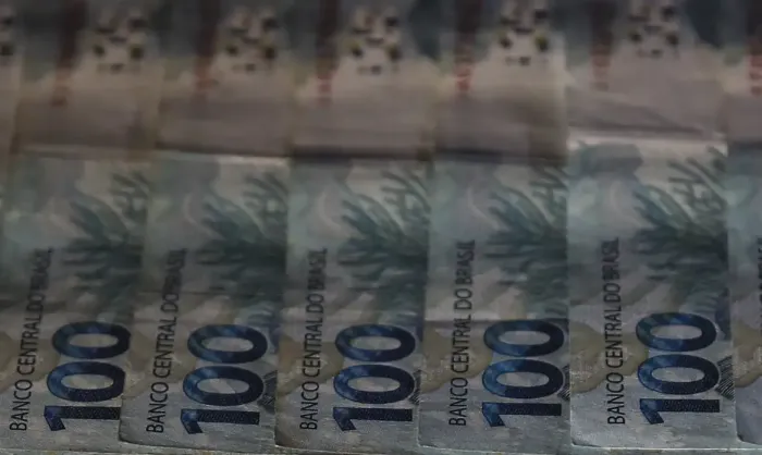 Dívida Pública Federal cai 1,25% em setembro para R$ 6,948 triVencimento de títulos corrigidos pela Selic puxou queda