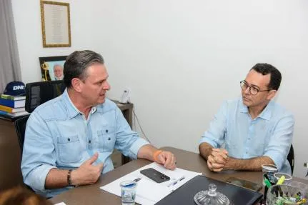 Tratativas buscam retomar forças progressistas no Estado