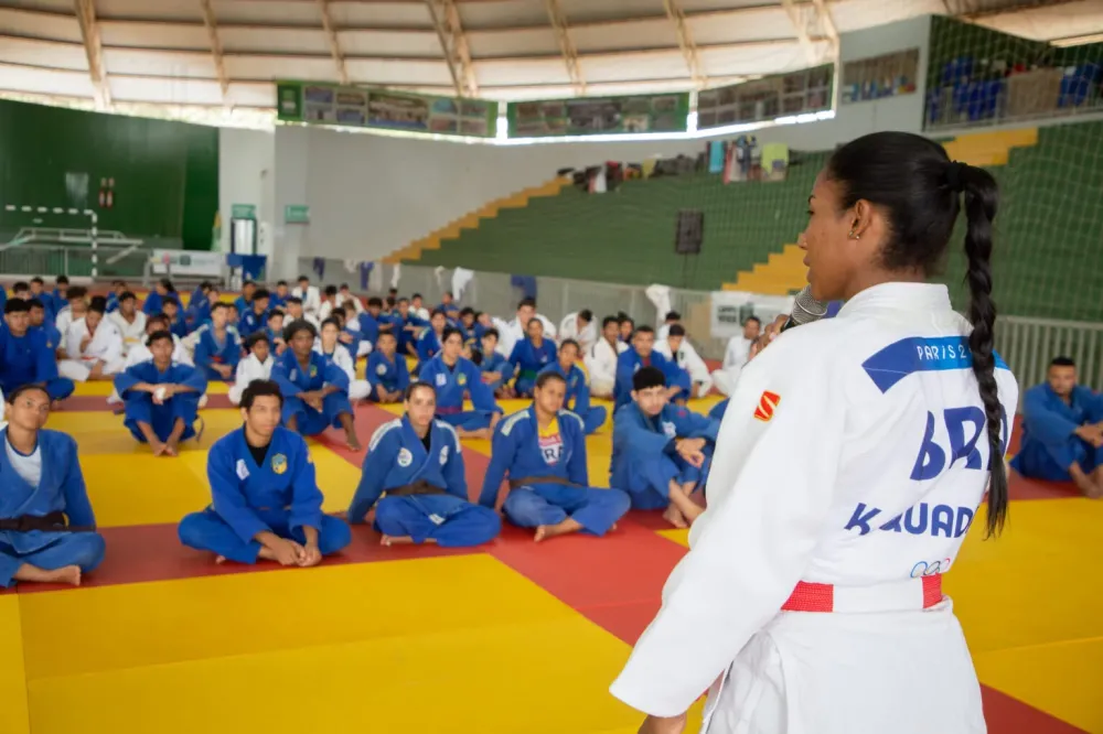 Medalhista olímpica comanda treinos durante shotiugueyko em Campo Verde