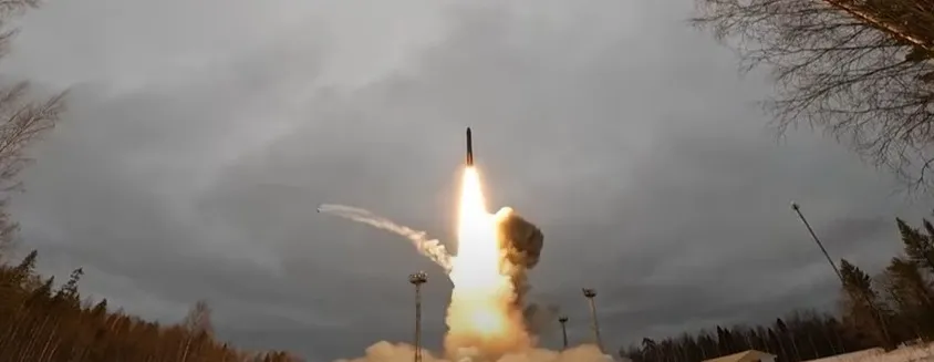 Rússia lança míssil balístico intercontinental (ICBM) pela 1ª vez na guerra, acusa Ucrânia; vídeo
